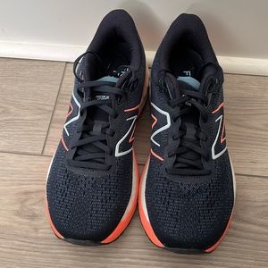 Men’s New Balance Fresh Foam 880 V12 in size 8 wide (2E)